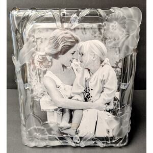 Fifth Avenue Crystal Picture Frame 8x10 Floral Clear Frosted Flowers Photo Table